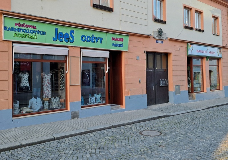 Oděvy Papír 2.jpg